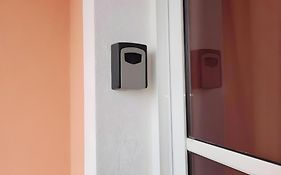 Apartamento funcional en residencial con piscina en inmejorable ubicación en centro de la isla